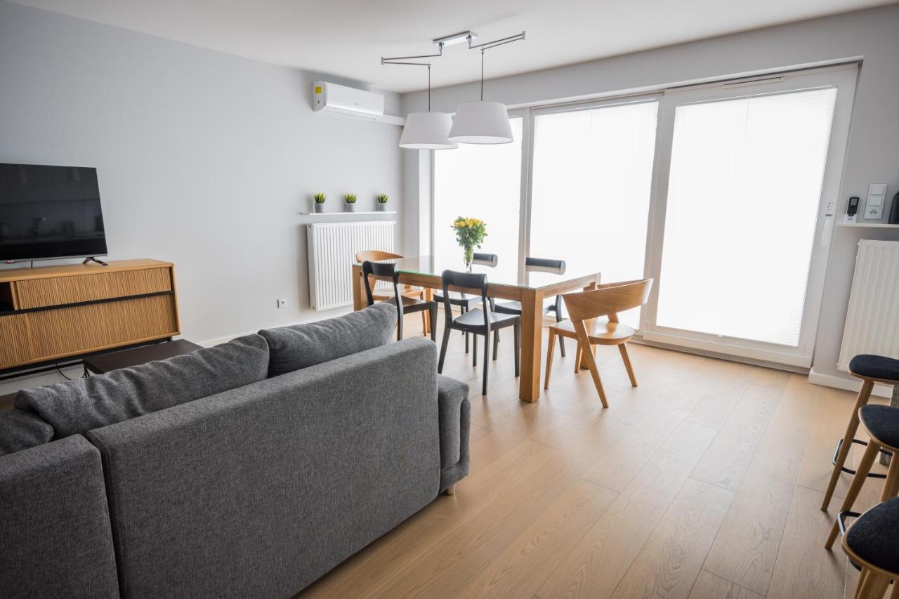 Easy Apartment